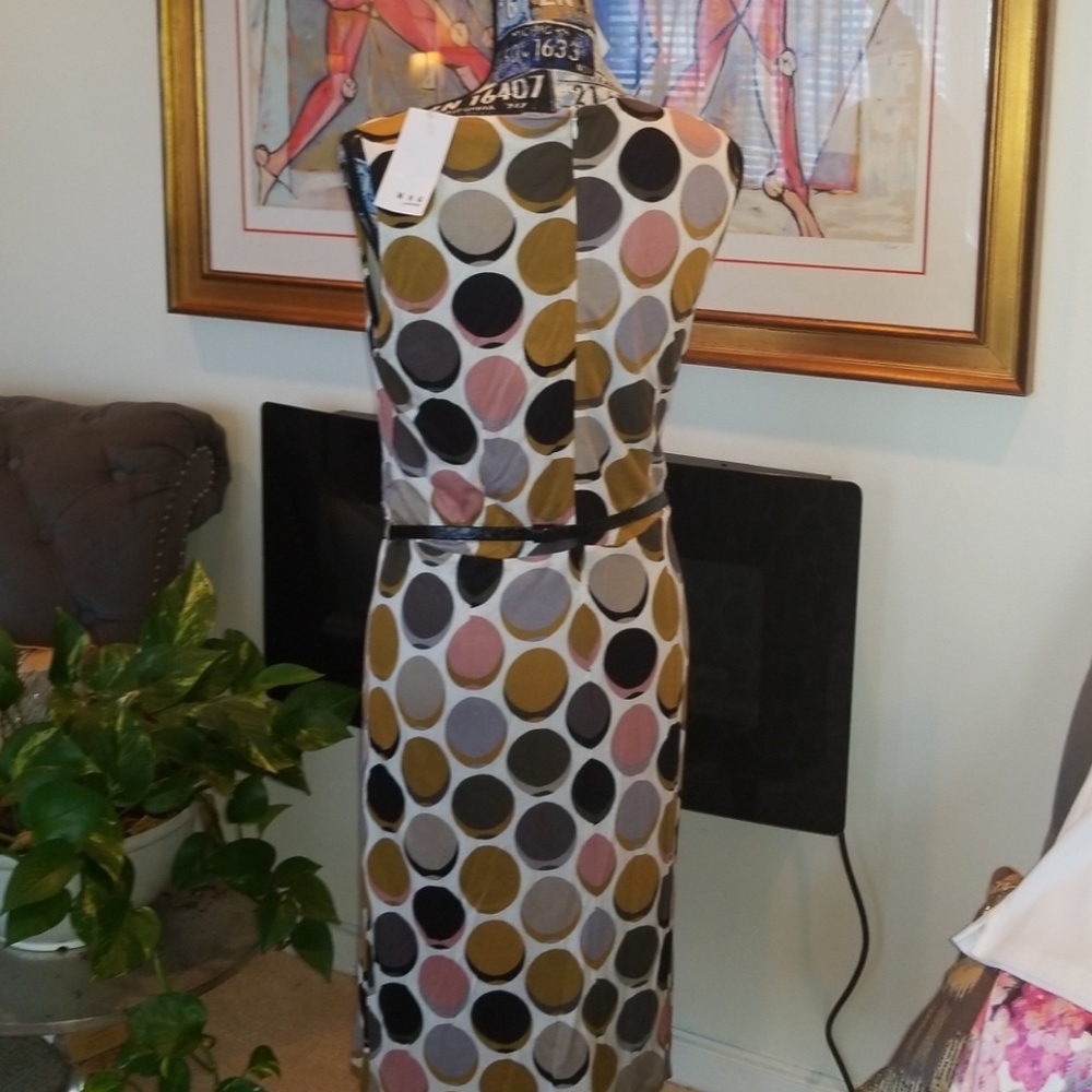 Dress - Picture 3 of 5